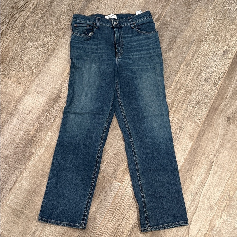 Abercrombie & Fitch The 90’s Straight Ultra High Rise Jeans size 28/6